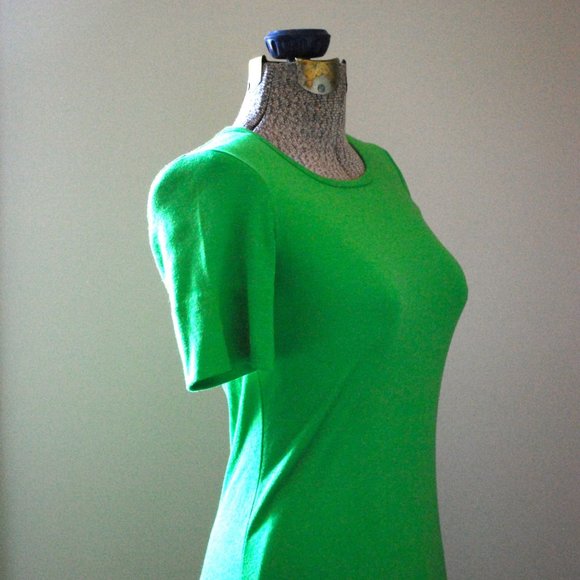 Vibrant green t-shirt summer dress (S/M) - Picture 3 of 6